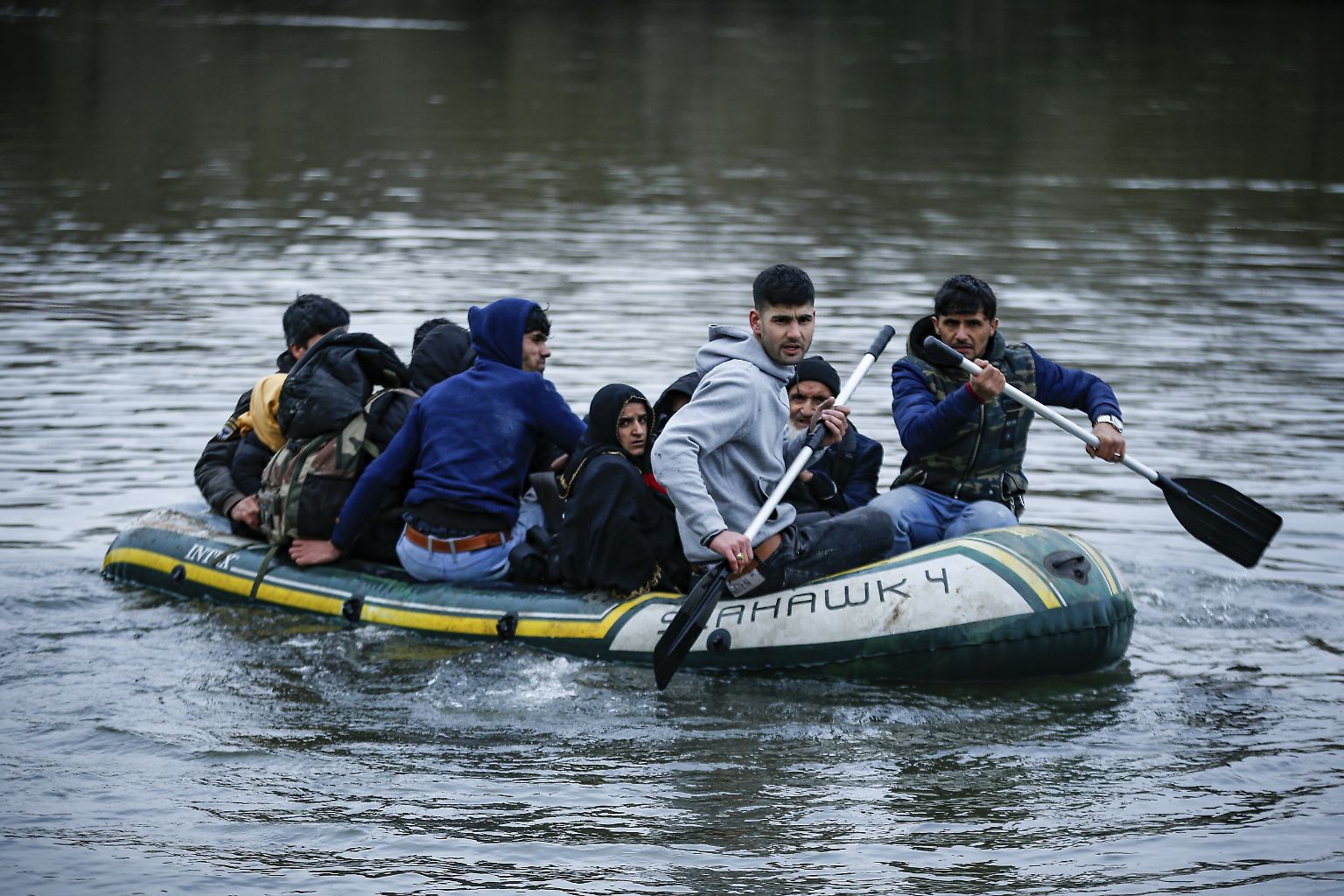 Der türkische Präsident Recep Tayyip Erdogan hat erklärt, die Türkei habe ihre Grenzen in Richtung EU für Migranten geöffnet. In Istanbul sagte er: ...