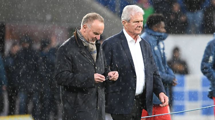 Bayerns Münchens Vorstandsboss Karl-Heinz Rummenigge sah die erneuten Hasstiraden gegen Hoffenheims Mäzen Dietmar Hopp als "schwarzen Tag für den Fußball".