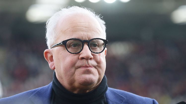 DFB-Chef Keller verlässt sich auf die Behörden.
