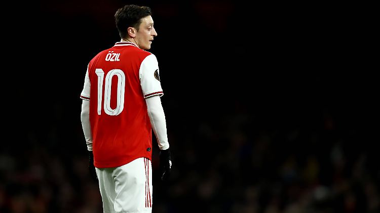Dieses Trikot trägt Özil wohl nicht mehr.