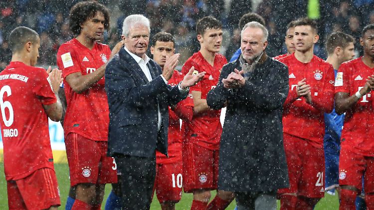 "Warum soll ich nicht mehr in mein Stadion gehen? Die Personen, die das anrichten, müssen dann weg bleiben", sagt Dietmar Hopp.