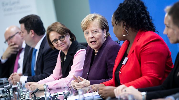 Beim Integrationsgipfel in Berlin setzen aktuelle Ereignisse die Themen.