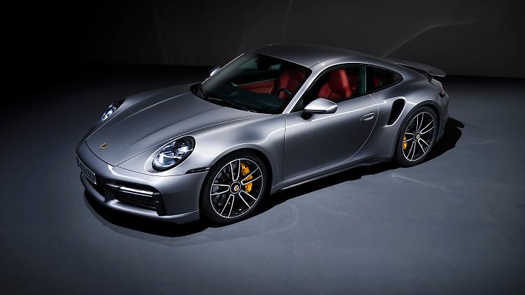 2,7 Sekunden braucht der 911 Turbo S für den Sprint auf Tempo 100.