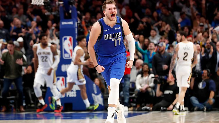 Luka Doncic bleibt den Dallas Mavericks erhalten.