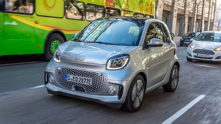 Den Smart wird es in Zukunft nur noch als E-Auto geben. In den USA ist er als Stromer schon gescheitert.
