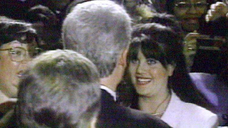 "Ich hatte kein sexuelles Verhältnis mit dieser Frau, Miss Lewinsky", hatte Clinton damals erklärt.
