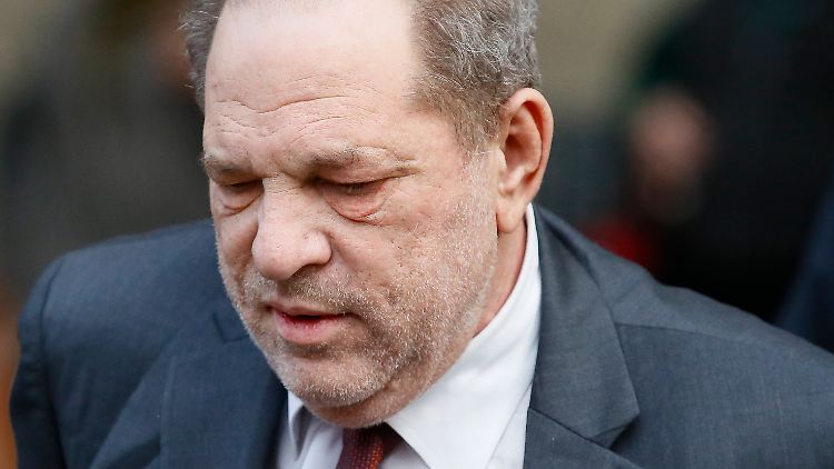 Erschien im Rollstuhl zur Urteilsverkündung: Harvey Weinstein.