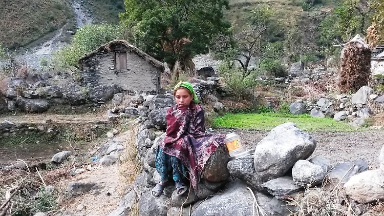Die 21-jährige Kamala Dhami lebt in Nepal. Während ihrer Periode hat sie immer Angst. Dann muss sie in einer fensterlosen Menstruationshütte leben.