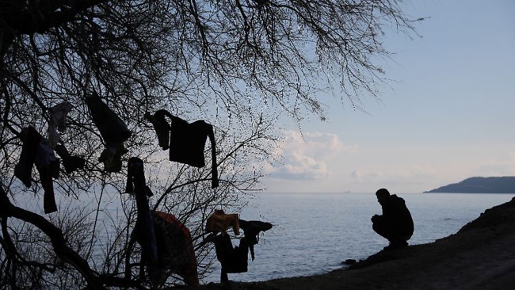 Zehntausende Flüchtlinge harren - zum Teil seit Jahren -  auf den griechischen Inseln aus.