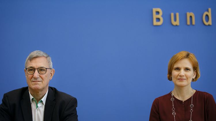 Die Parteichefs Riexinger und Kipping haben ein Problem: die Spaltung ihrer Partei (Bild vom Februar).