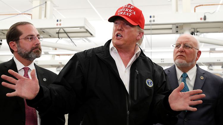 Ego-Höhenflug im US-Seuchenkontrollzentrum: Donald Trump schwadroniert über seine Veranlagungen - und verrät nebenbei, worum es ihm wirklich geht.