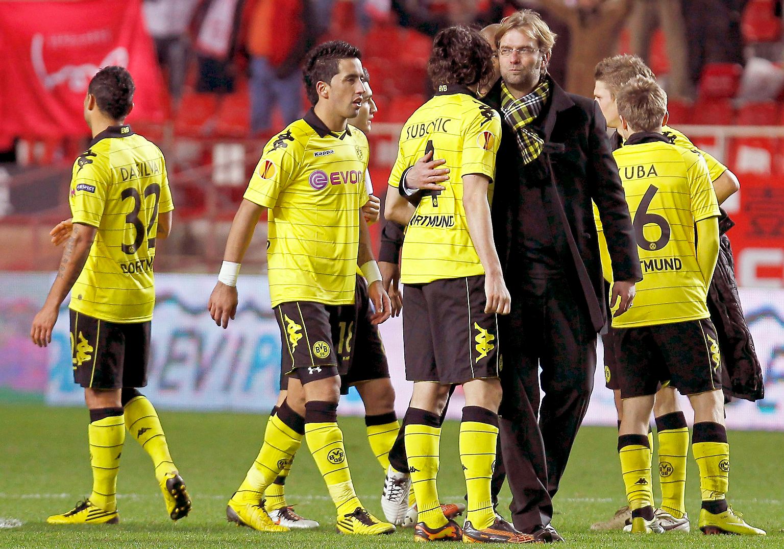 Ausgerechnet für den souveränen Bundesliga-Herbstmeister Borussia Dortmund ist das Unternehmen Europa League als einziger der drei deutschen Vertreter vorzeitig beendet.