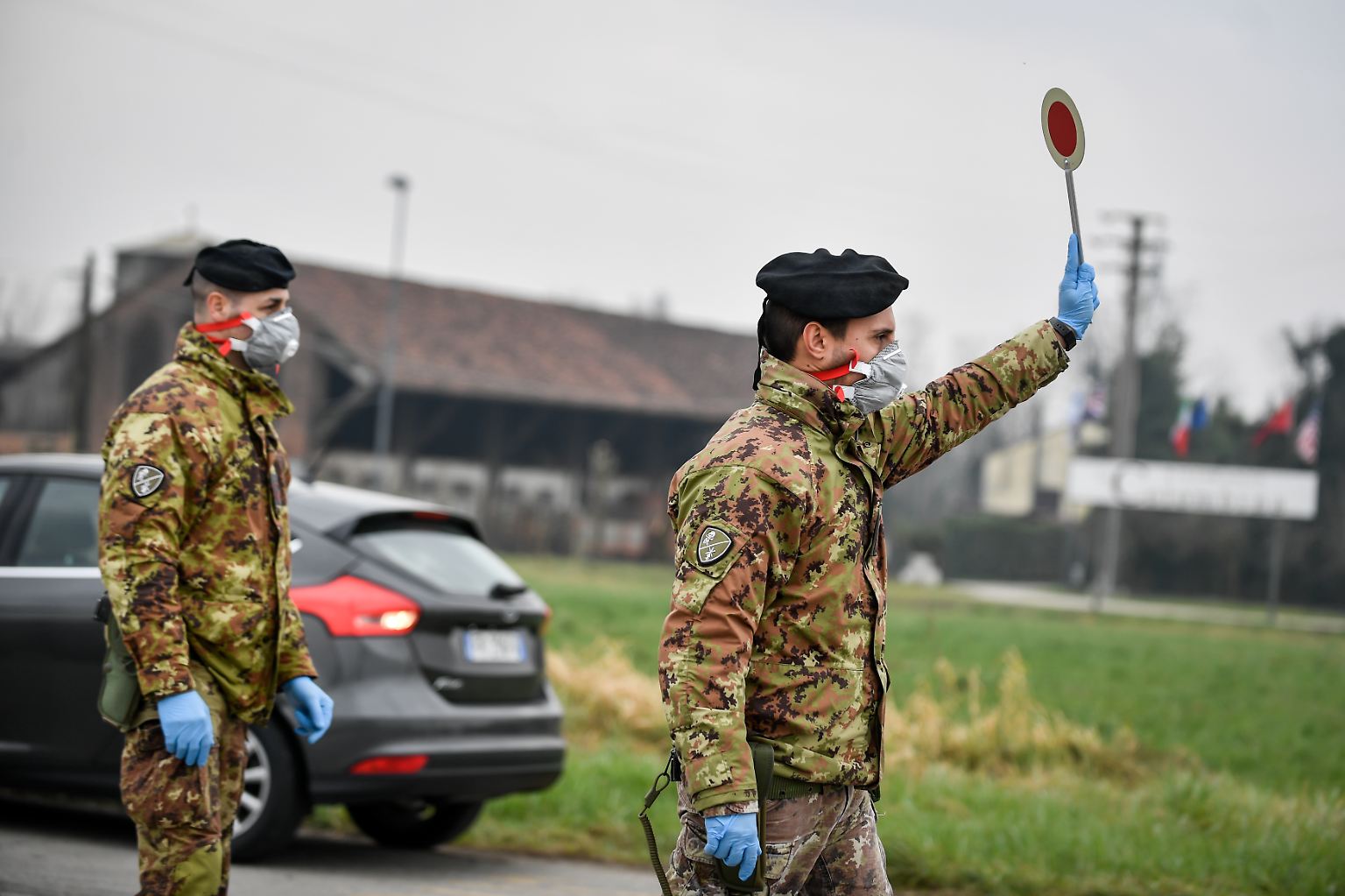 Italien riegelt das Land ab - und seit Tagen steht das Leben in dem südeuropäischen Land nahezu still, ...