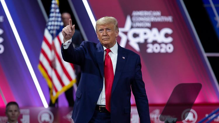 Trump hatte Ende Februar eine Konferenz konservativer Aktivisten und Parlamentarier (CPAC) besucht - bei einem weiteren Teilnehmer wurde nun das neuartige Coronavirus festgestellt.