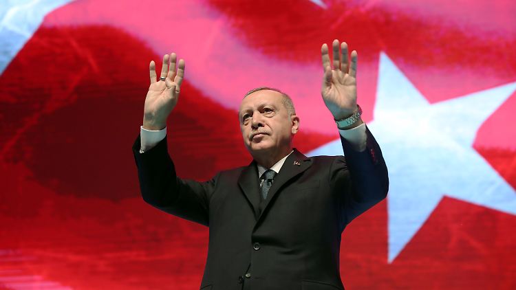 Druck und noch mehr Druck: Der türkische Präsident Erdogan reist am Montag nach Brüssel.
