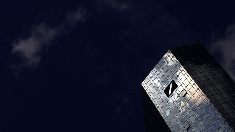 Das ist kein guter Tag für Aktionäre der Deutschen Bank.