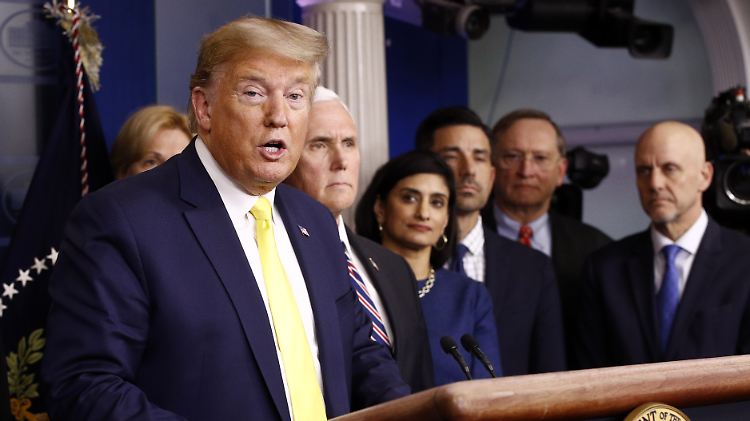 US-Präsident Trump äußerte sich bisher nicht, ob er schon auf den Coronavirus getestet wurde.