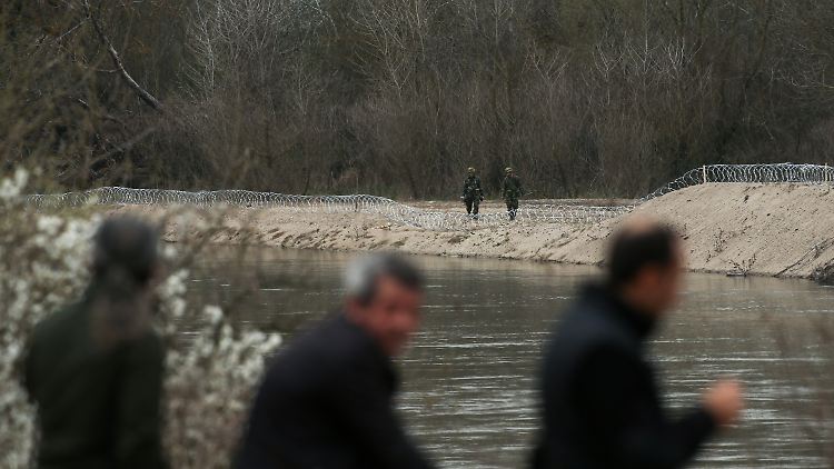 Viele Flüchtlinge versuchen den Fluss Evros zu überqueren - die Grenze zwischen Griechenland und der Türkei.