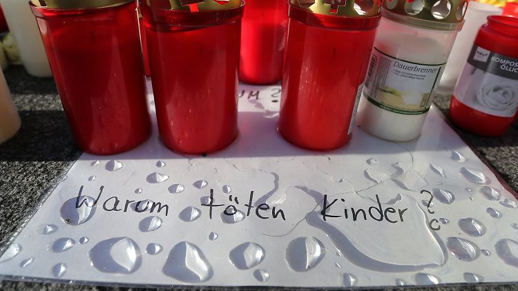 Im Fall des gestorbenen Augsburger Feuerwehrmanns wird wegen Totschlags ermittelt.