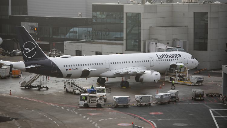 Lufthansa dünnt bis Ende April den Flugplan massiv aus.