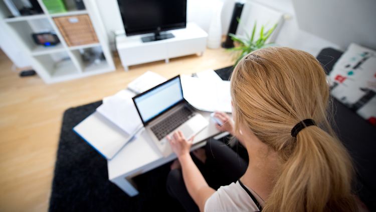 Einige Länder sind aufgrund ihrer wirtschaftlichen Struktur stärker auf ihre Mitarbeiter am Arbeitsplatz angewiesen als andere.