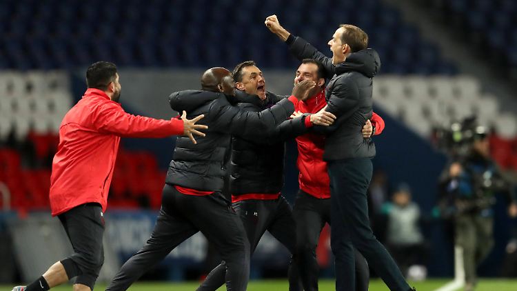 Wann Tuchel wieder mit seinem Team auf dem Platz steht, ist offen. Meister dürfen sie sich trotz des Abbruchs nennen.