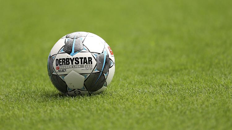 Der Ball rollt am Wochenende doch in keinem Bundesligastadion.