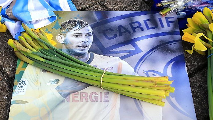 Emiliano Sala flog für seinen Wechsel vom FC Nantes zu Cardiff City über den Ärmelkanal.