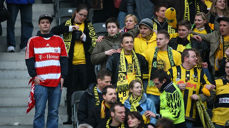 Fußball kann einsam machen. Muss er aber nicht.