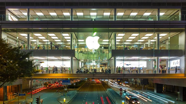 Wer bei Apple einkaufen will, muss sich in nächster Zeit auf den Online-Shop beschränken - nur die Läden in China sind wieder auf.