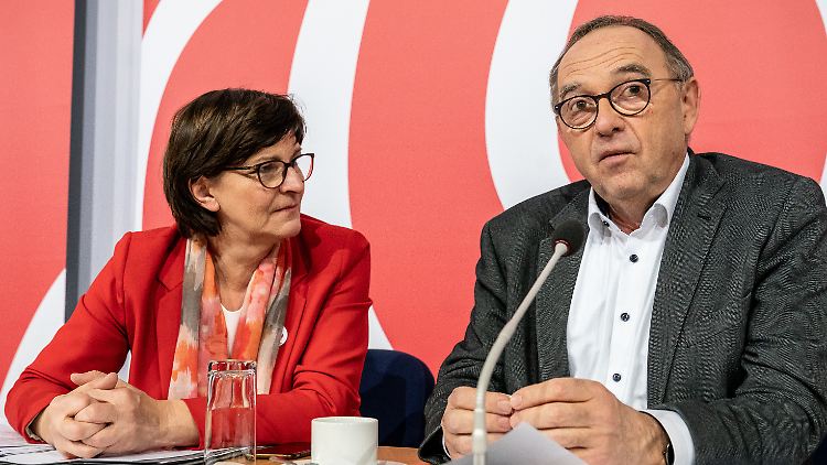 Anfangs wurde sie noch belächelt, haben sich aber mittlerweile einiges an Achtung verdient: das SPD-Führungsduo Saskia Esken und Norbert Walter-Borjans.