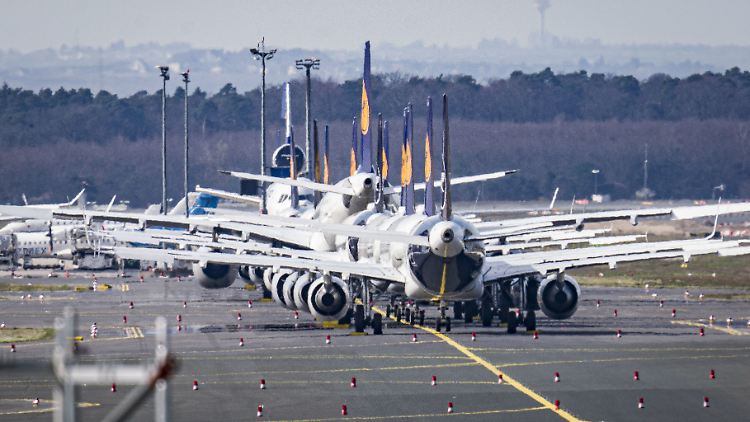 Eingesetzt werden bei den "Rückholflügen" Großraumflugzeuge vom Typ Boeing 747 und Airbus A340.