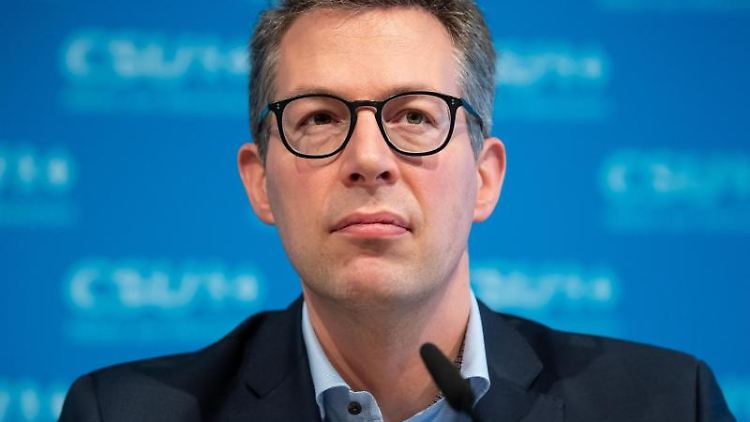 Der CSU-Generalsekretär Markus Blume übte heftige Kritik an der Regierung, der auch Minister seiner Partei angehören.