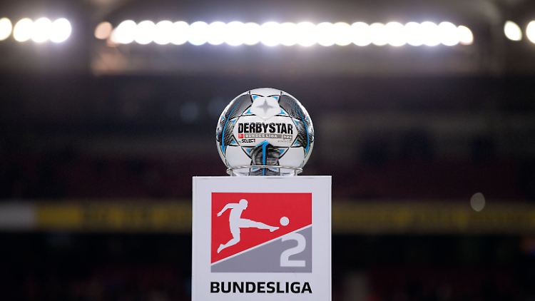 Die Klubs der 1. und 2. Liga wollen heute über ihr näheres Schicksal bestimmen - mit offenem Ausgang.