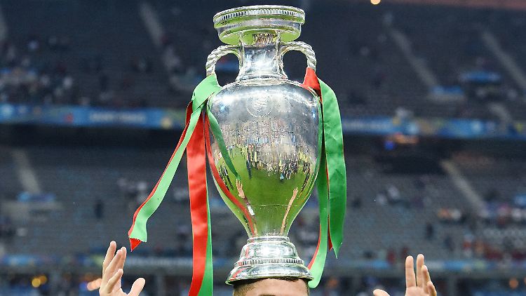 Wann wird die nächste EM stattfinden? Die Uefa entscheidet wohl am Dienstag.