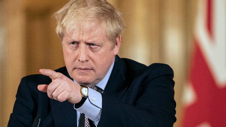 Boris Johnson bleibt bei seiner Linie - gibt aber eine "nachdrückliche Empfehlung" ab.