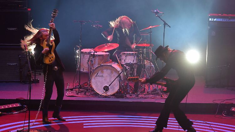 Die Psychedelic-Rockband Kadavar aus Berlin streamt am Samstag ein Live-Konzert bei Facebook.
