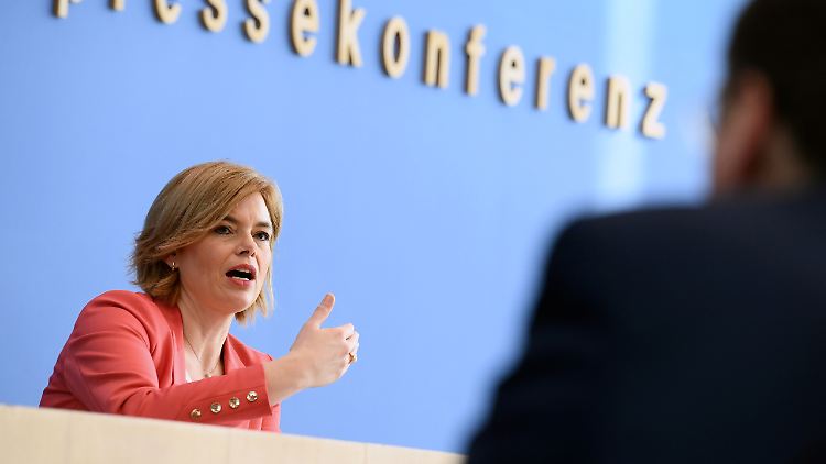 Bundeslandwirtschaftsministerin Julia Klöckner rät dringend von Hamsterkäufen ab.