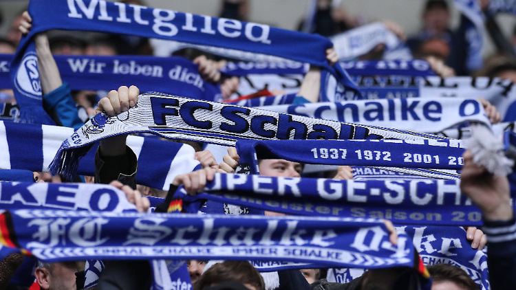 Der FC Schalke ist auf Heimspiel-Einnahmen angewiesen.