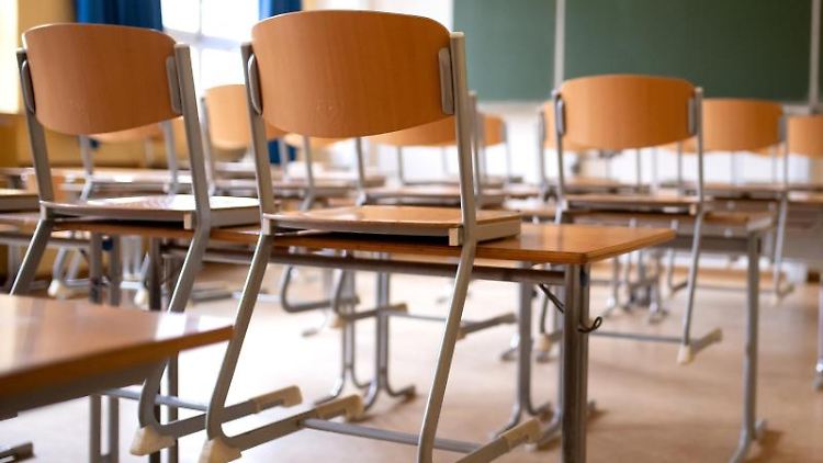 Die Klassenzimmer bleiben gerade leer.