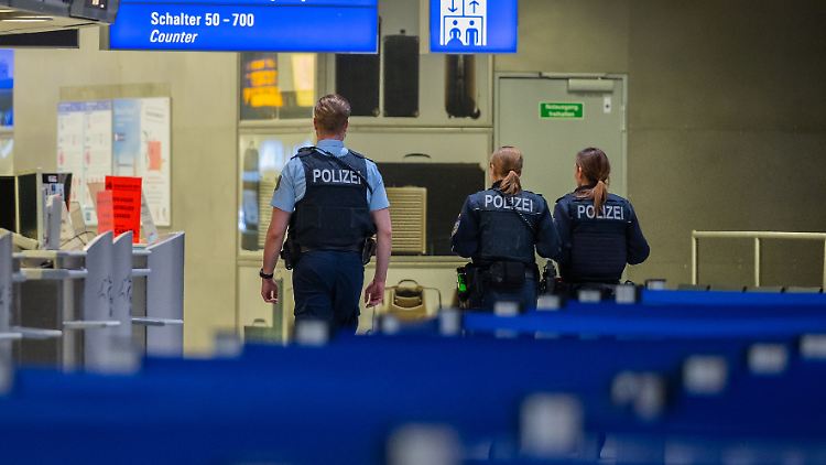 EU-Bürger dürfen nur noch auf einem deutschen Flughafen landen, wenn sie von dort aus weiter in ihr Heimatland reisen.