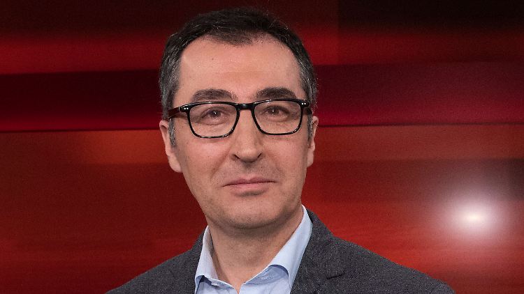 Symptome der von Corona ausgelösten Krankheit Covid-19 hat Cem Özdemir offenbar nicht. 