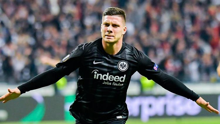 Luka Jovic schoss Eintracht Frankfurt erst bis ins Halbfinale der Europa League, später spülte er den Hessen eine gewaltige Ablösesumme aufs Konto.
