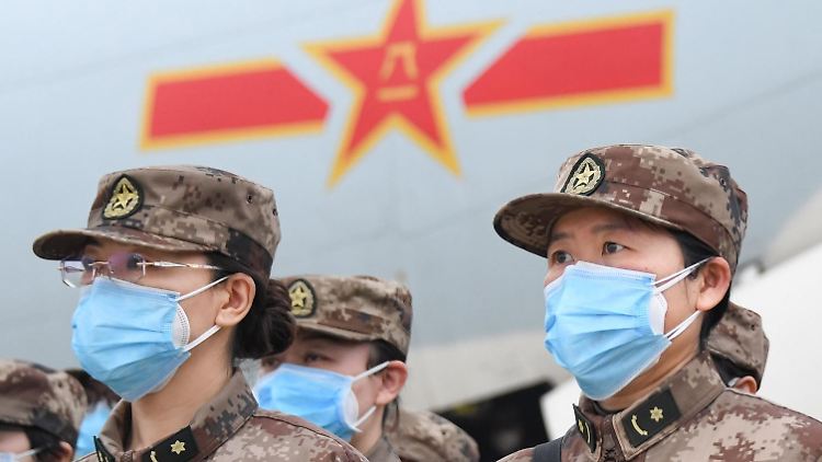 In China kam gegen die Ausbreitung des Coronavirus auch militärisches Sanitätspersonal zum Einsatz.