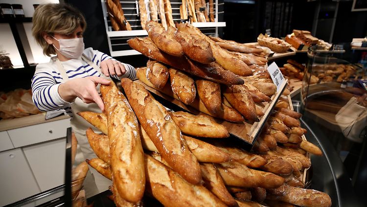 "Wir haben Leute gesehen, die 50 Baguettes auf einmal kaufen wollten. Manche leiden unter einer richtigen Psychose," heißt es von den Bäckern.