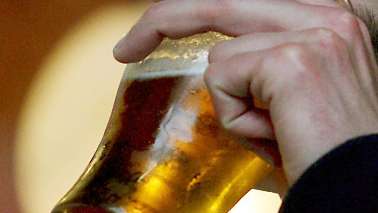 Kein Bier vor Vier? Jetzt heißt es eher kein Bier vor Mai.