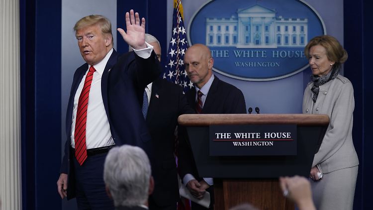 Trump wollte die Konferenz zuerst in einem seiner Hotels stattfinden lassen.