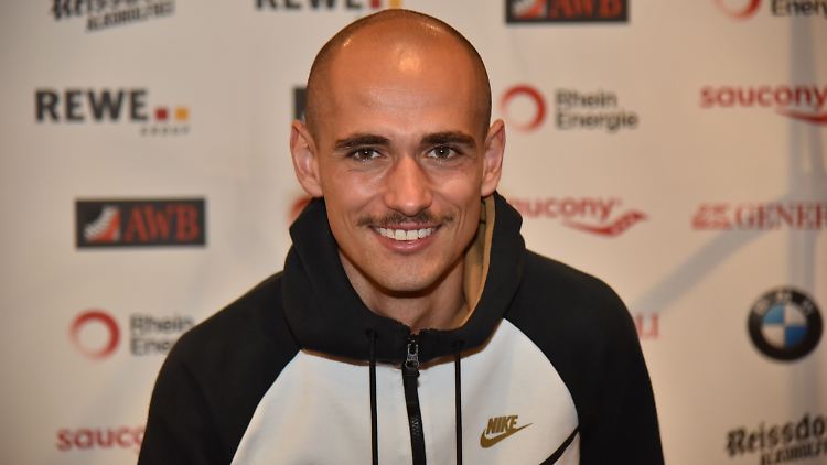 Hendrik Pfeiffer hat die Qualifikationsnorm für die Olympischen Spiele unterboten. Aber ob er starten kann, ist völlig unklar.