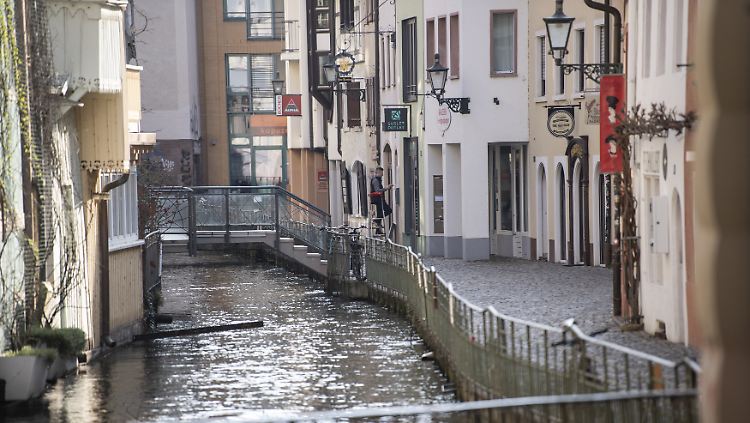 Leere Straßen wie hier in Freiburg sind in Zeiten des Virus gut. 