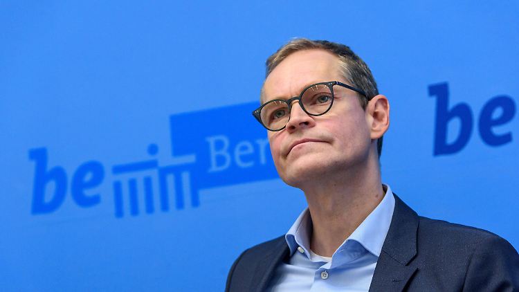 Berlins Regierender Müller will weiter Versammlungen unter 50 Menschen gestatten.